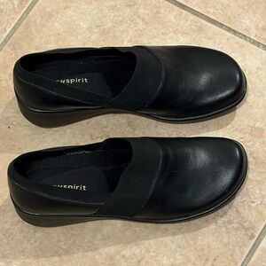 Easy Spirit Women’s Black Slip-On Shoes